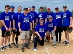 A JCC Softball Team (Credit: Courtesy Mayerson JCC)